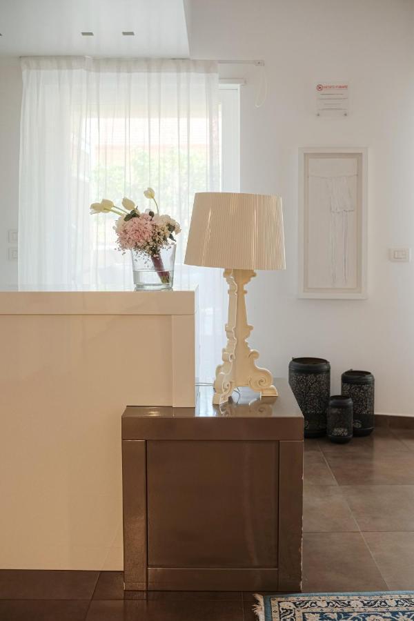 Maison R Boutique Реджо ди Калабрия Екстериор снимка